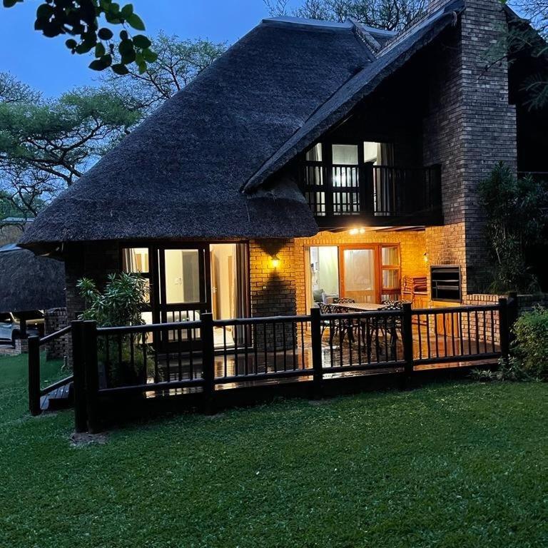 האזיביו Inyamatane Luxury Lodge מראה חיצוני תמונה
